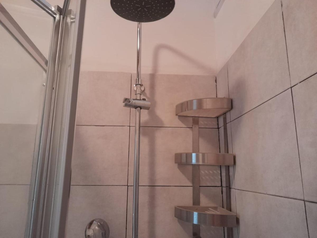 Casa Di Federica Camera Con Bagno Privato Esterno 利沃诺 外观 照片